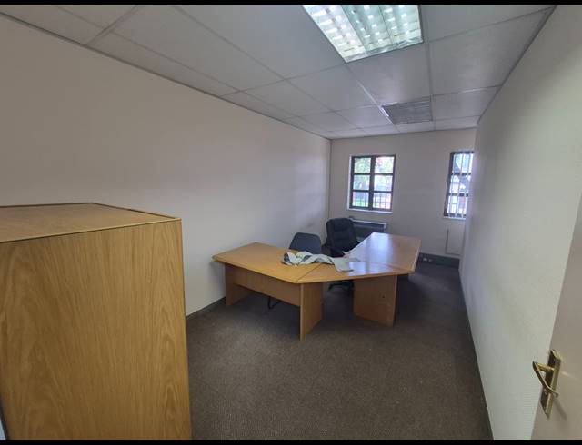 75M² OFFICE TO LET IN RIVONIA